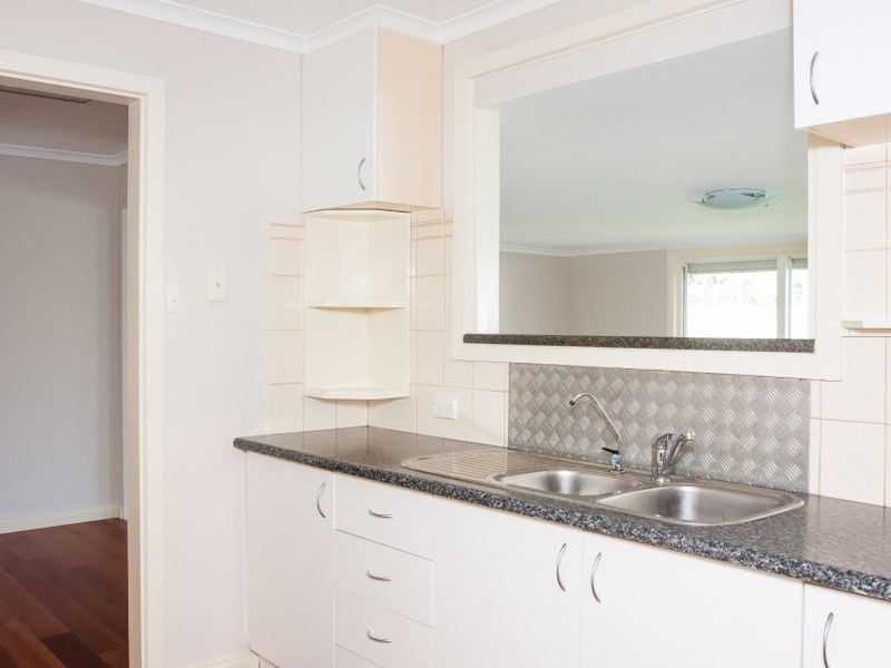 8 Elder Parade, Port Willunga SA 5173