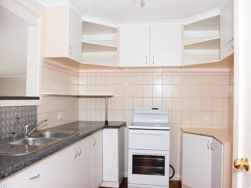 8 Elder Parade, Port Willunga SA 5173