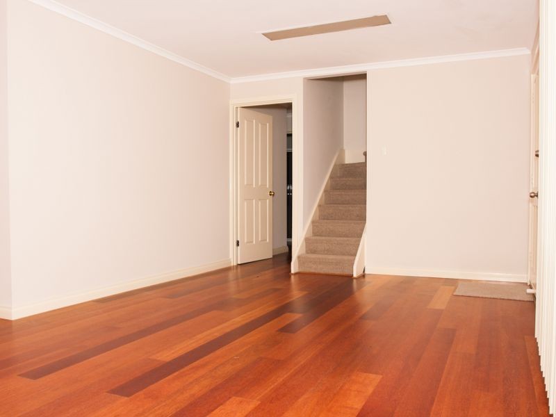 8 Elder Parade, Port Willunga SA 5173