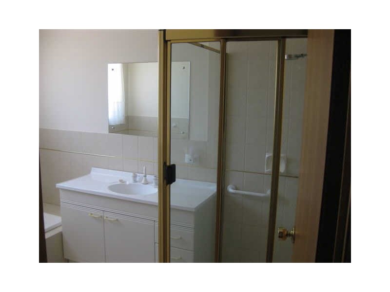 2/1 Heathersay Avenue, Aldinga Beach SA 5173