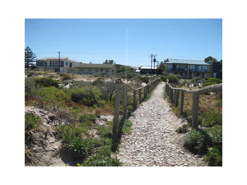 1/2 Attunga Road, Aldinga Beach SA 5173