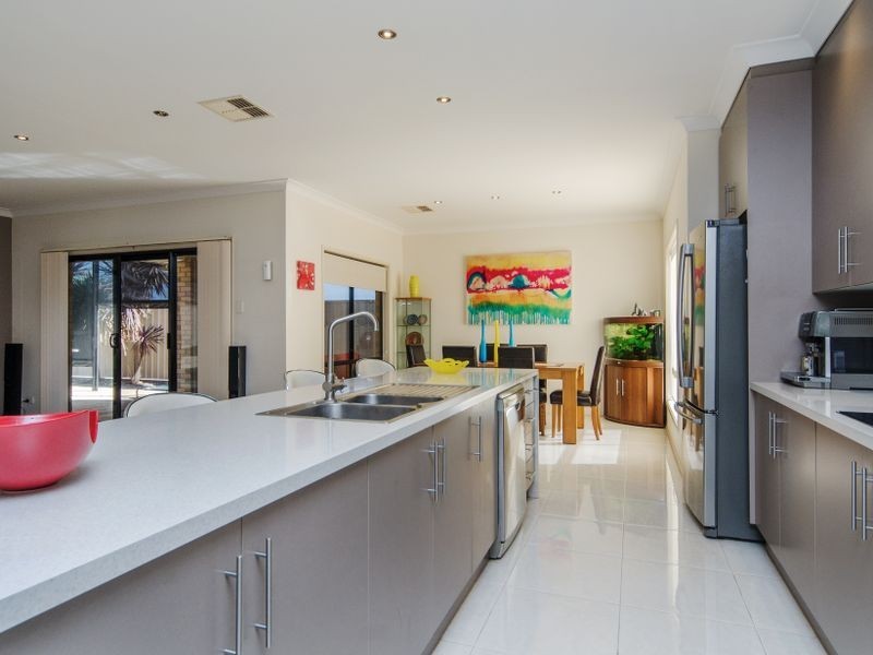 9 Bluewater Boulevard, Sellicks Beach SA 5174