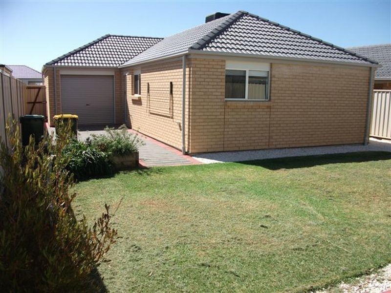 30 Blue Bay Avenue, Aldinga Beach SA 5173