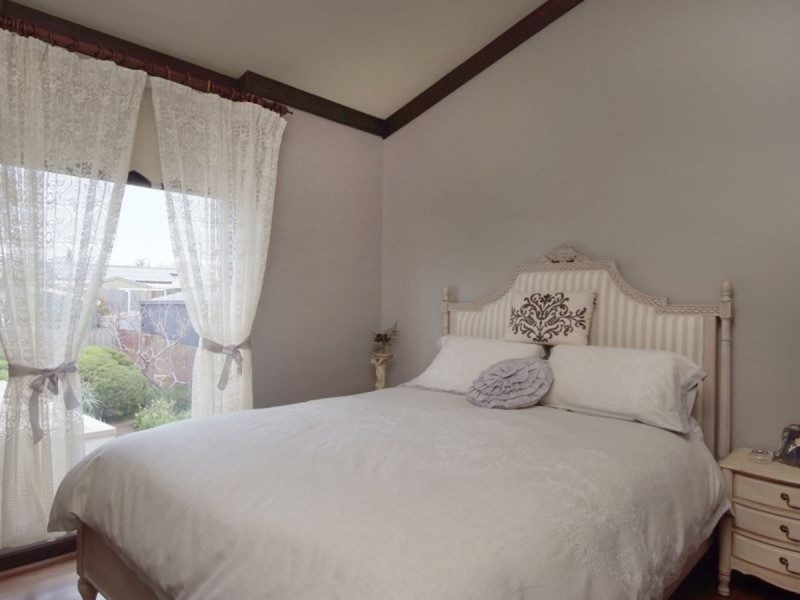 28 Domain Street, Moana SA 5169