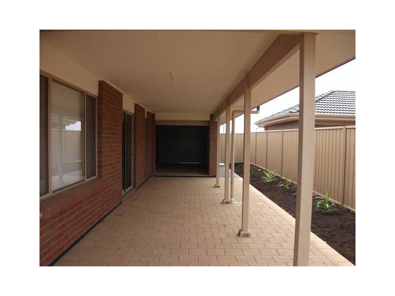 11 Buoy Crescent, Seaford Meadows SA 5169