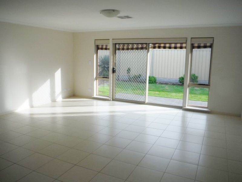 4 Lacy Coral Avenue, Aldinga Beach SA 5173