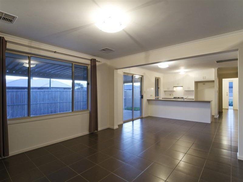 6 Pinkgum Avenue, Aldinga Beach SA 5173