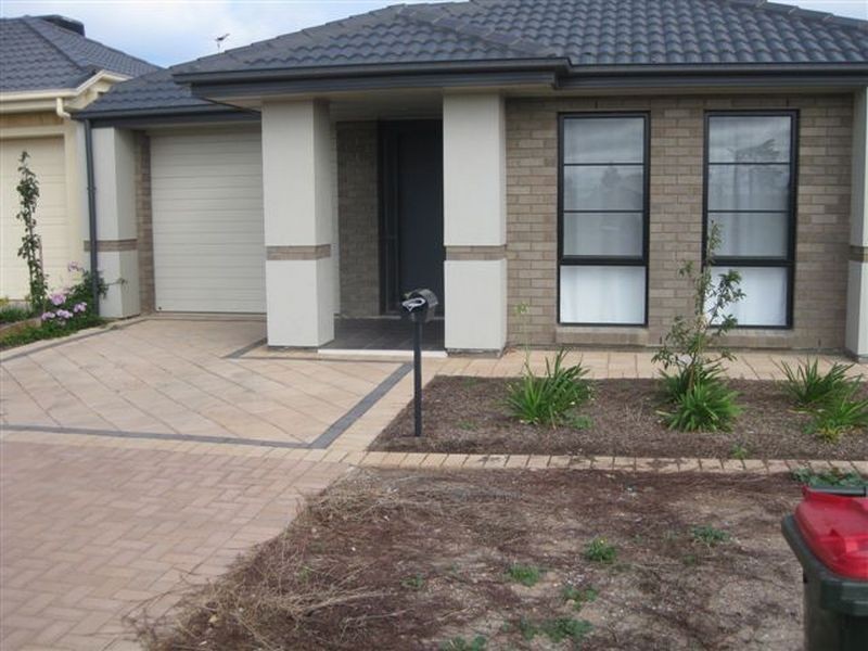 4 Buoy Crescent, Seaford Meadows SA 5169