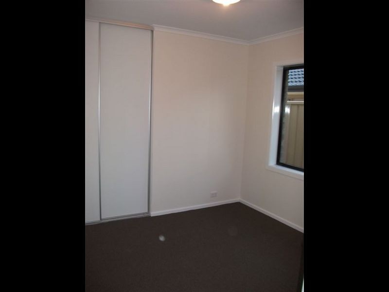 4 Buoy Crescent, Seaford Meadows SA 5169