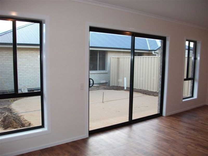 4 Buoy Crescent, Seaford Meadows SA 5169