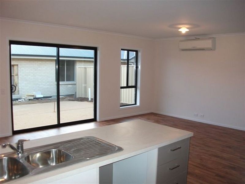 4 Buoy Crescent, Seaford Meadows SA 5169