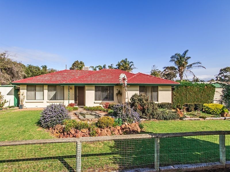 2 Argyle Street, Moana SA 5169