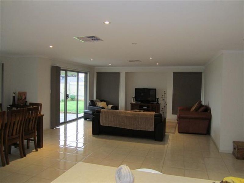 30 Oriana Drive, Sellicks Beach SA 5174