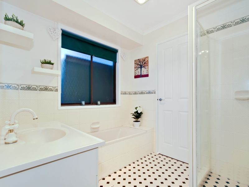 18 Basedows Street, Happy Valley SA 5159