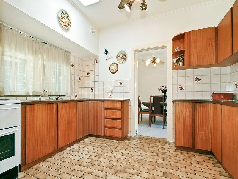 107 Shepherds Hill Road, Eden Hills SA 5050