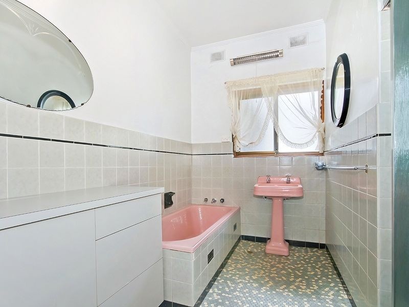 107 Shepherds Hill Road, Eden Hills SA 5050