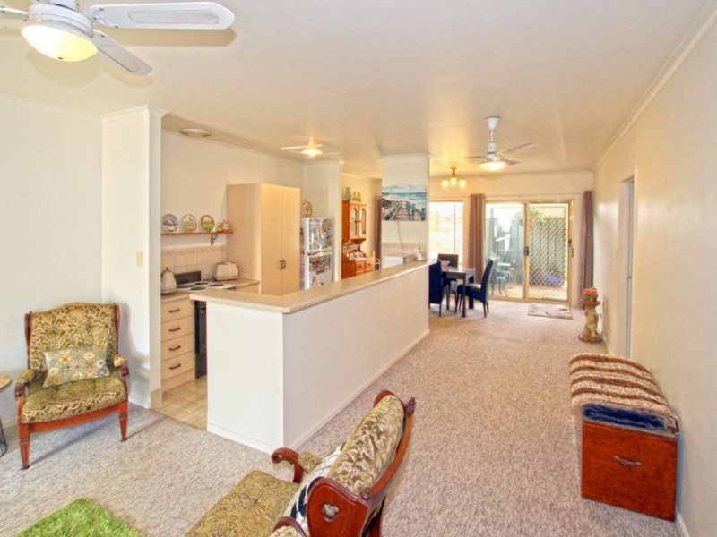 U1 21 Heathersay Avenue, Aldinga Beach SA 5173