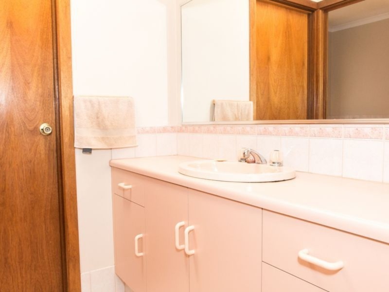 11 Smugglers Drive, Seaford Rise SA 5169