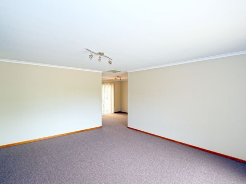 11 Smugglers Drive, Seaford Rise SA 5169