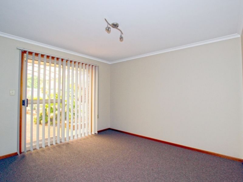11 Smugglers Drive, Seaford Rise SA 5169