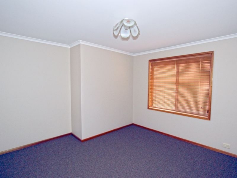 11 Smugglers Drive, Seaford Rise SA 5169