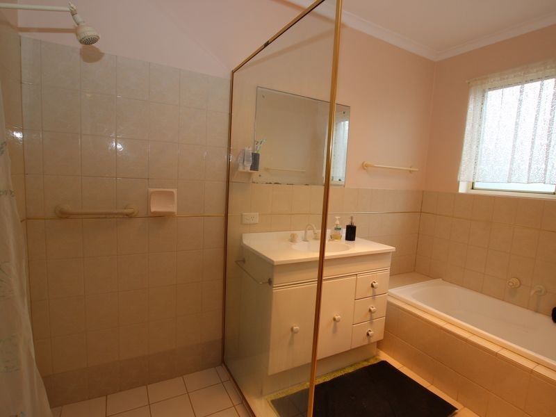 1/1 Heathersay Avenue, Aldinga Beach SA 5173