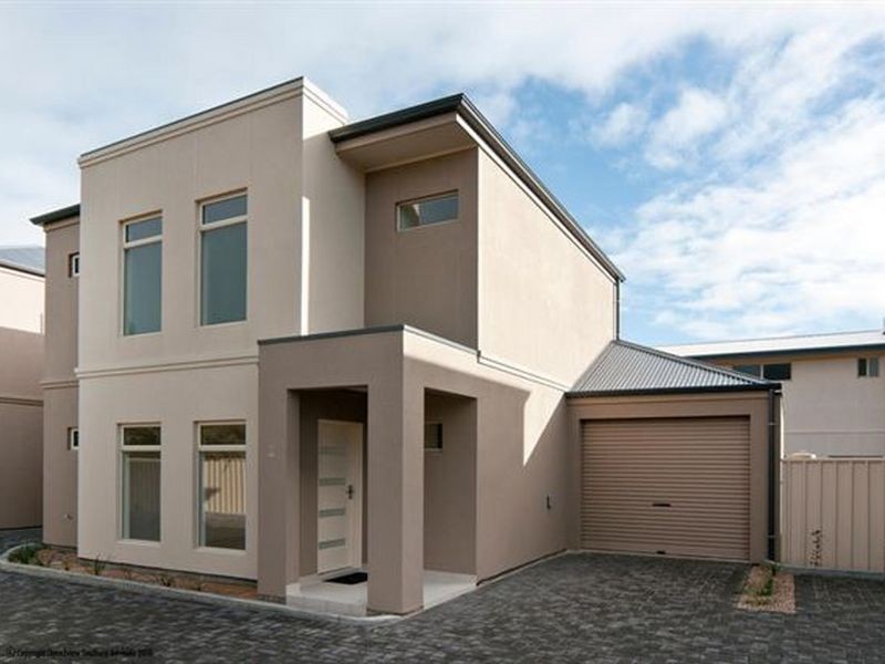 2/2 Whinnerah Avenue, Aldinga Beach SA 5173