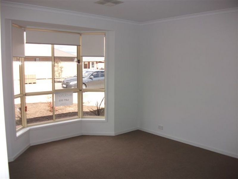 13 Wave Road, Seaford Meadows SA 5169