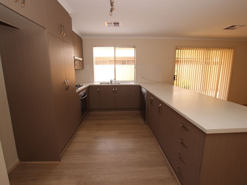 6 Miranda Place, Seaford Meadows SA 5169