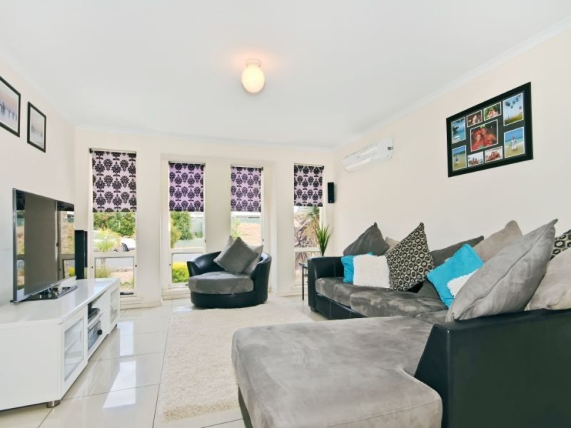 4 Azure Place, Aldinga Beach SA 5173