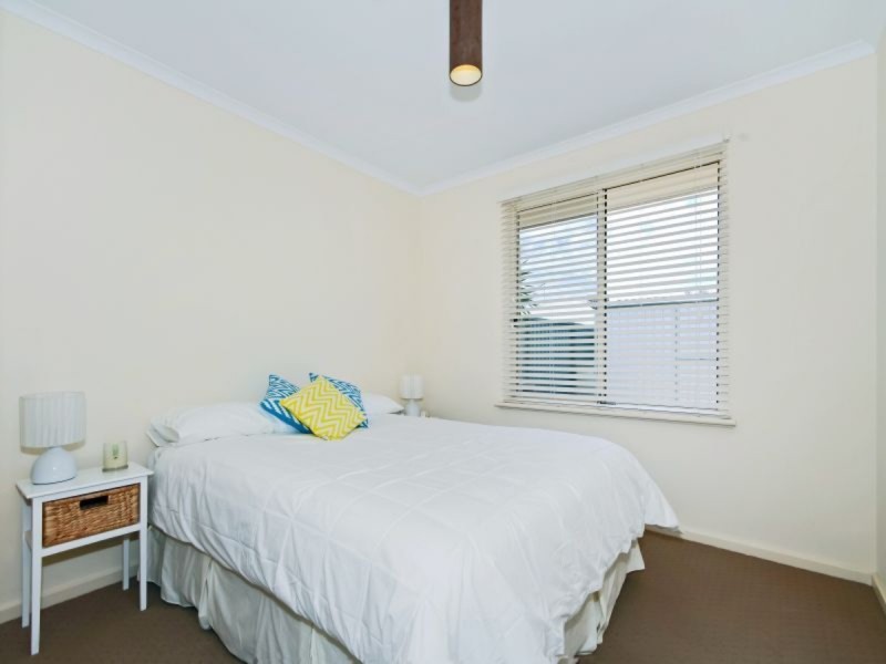4 Azure Place, Aldinga Beach SA 5173