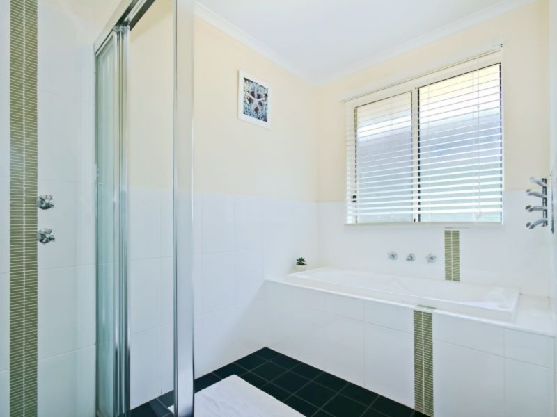 4 Azure Place, Aldinga Beach SA 5173