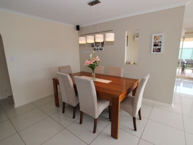 4 Azure Place, Aldinga Beach SA 5173