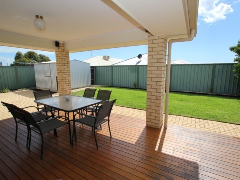 4 Azure Place, Aldinga Beach SA 5173