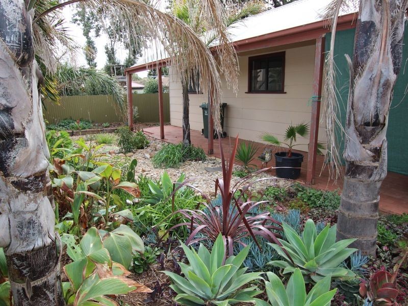 5 Whinnerah Avenue, Aldinga Beach SA 5173