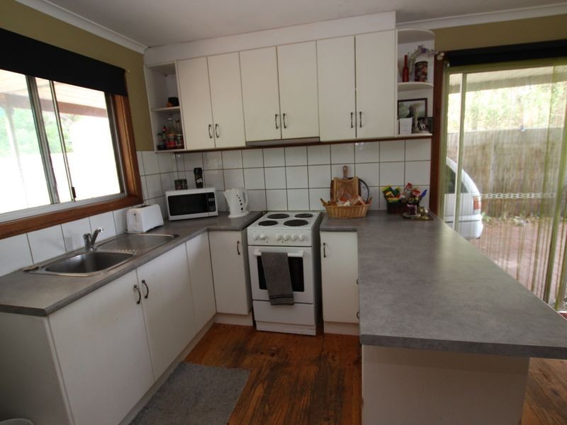 5 Whinnerah Avenue, Aldinga Beach SA 5173