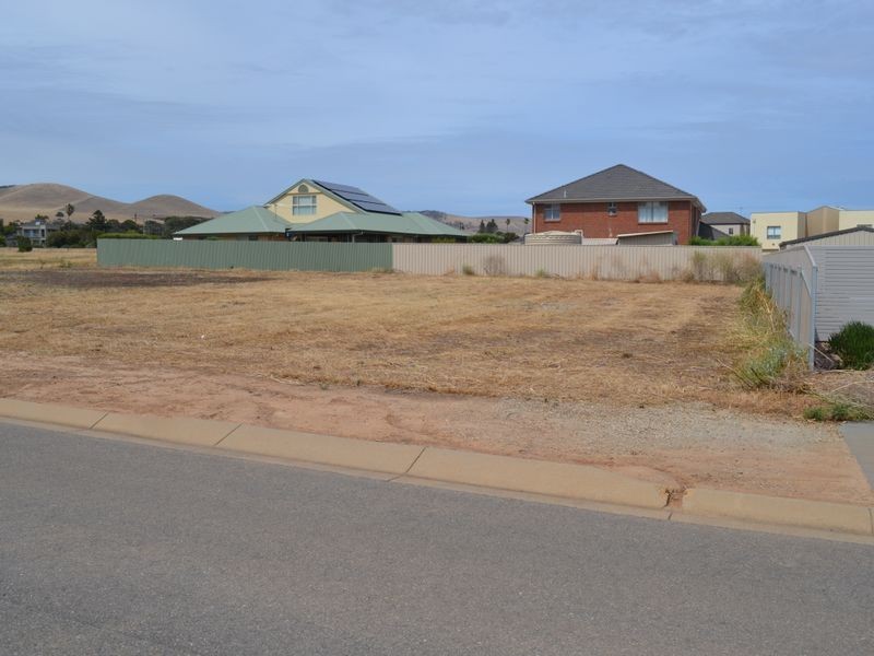 8 Milford Avenue, Sellicks Beach SA 5174