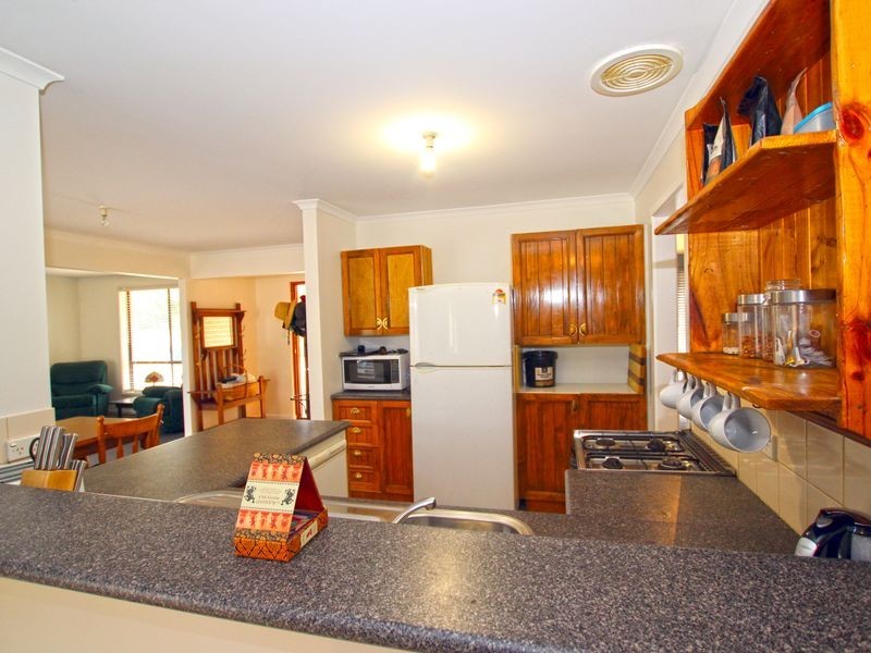 21 Irving Road, Aldinga Beach SA 5173