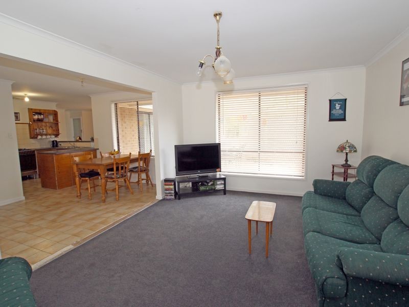 21 Irving Road, Aldinga Beach SA 5173