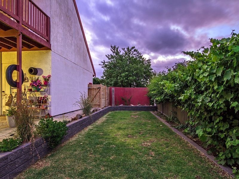 16 Chapman Avenue, Mclaren Vale SA 5171