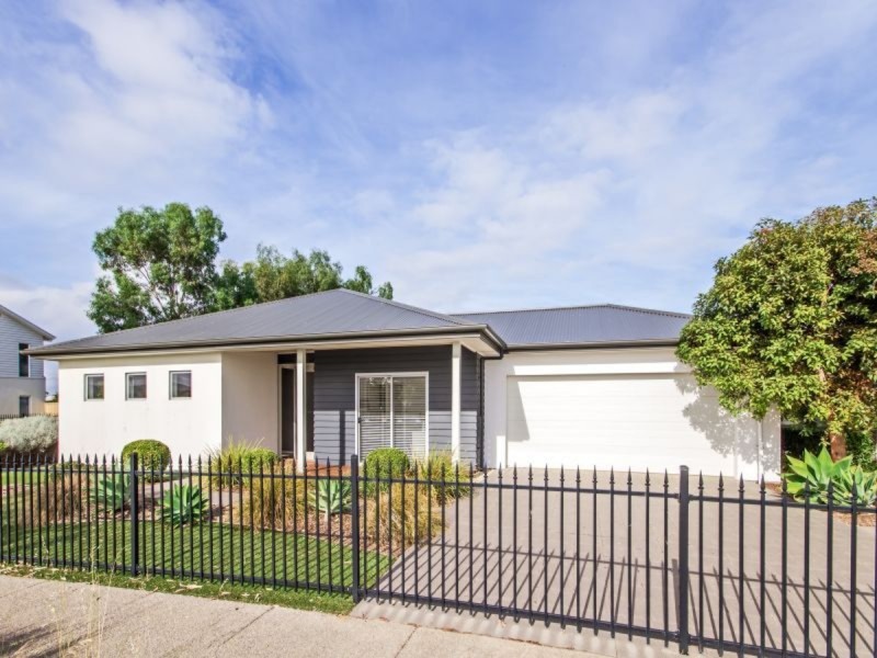 8 Wild Orchid Avenue, Aldinga Beach SA 5173