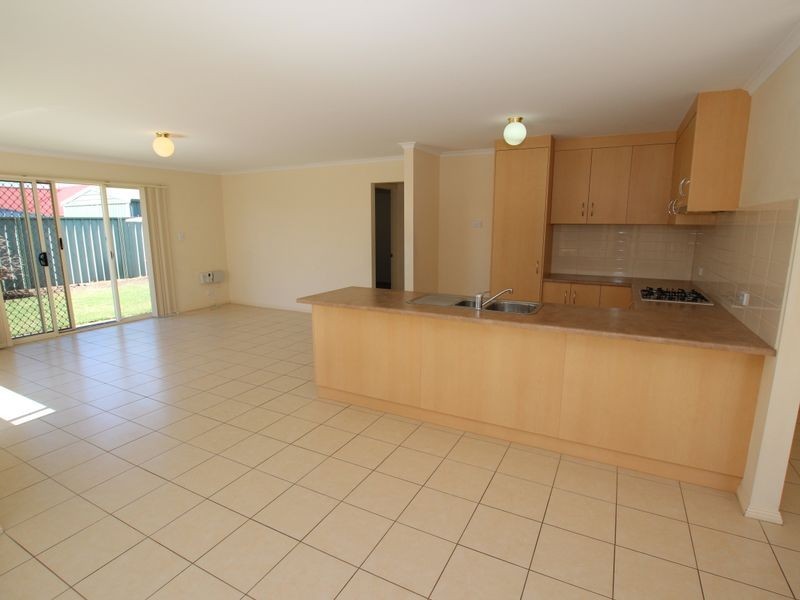 27 Tangerine Court, Aldinga Beach SA 5173