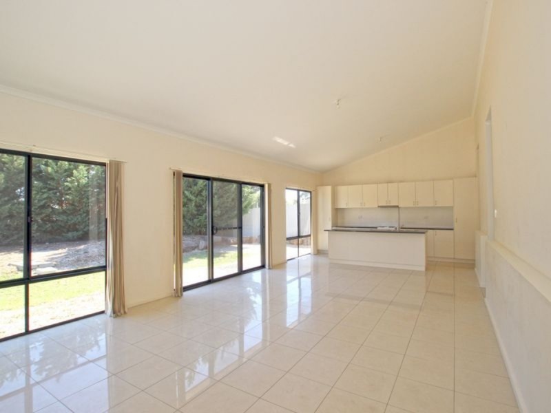 11 Aberdeen Street, Sellicks Beach SA 5174