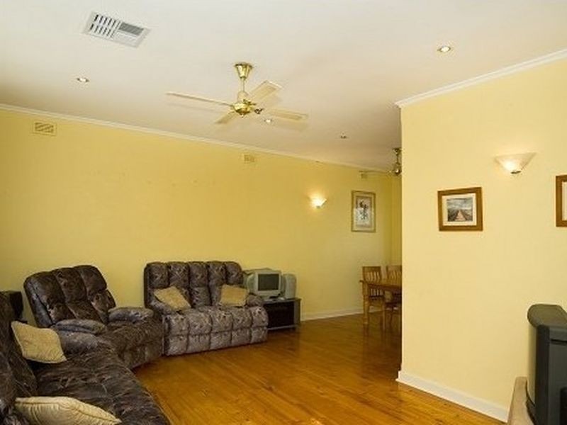 16A First Avenue, Moana SA 5169