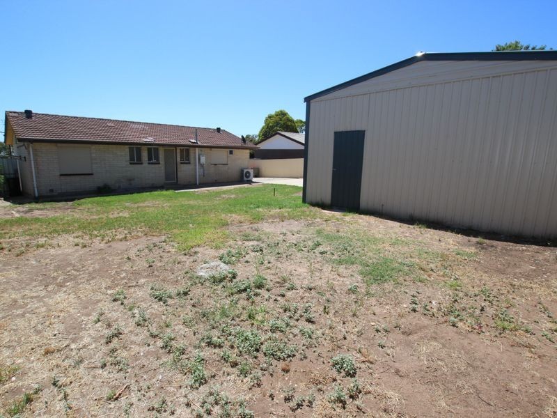 24 Felix Crescent, Morphett Vale SA 5162