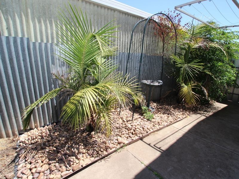 24 Felix Crescent, Morphett Vale SA 5162