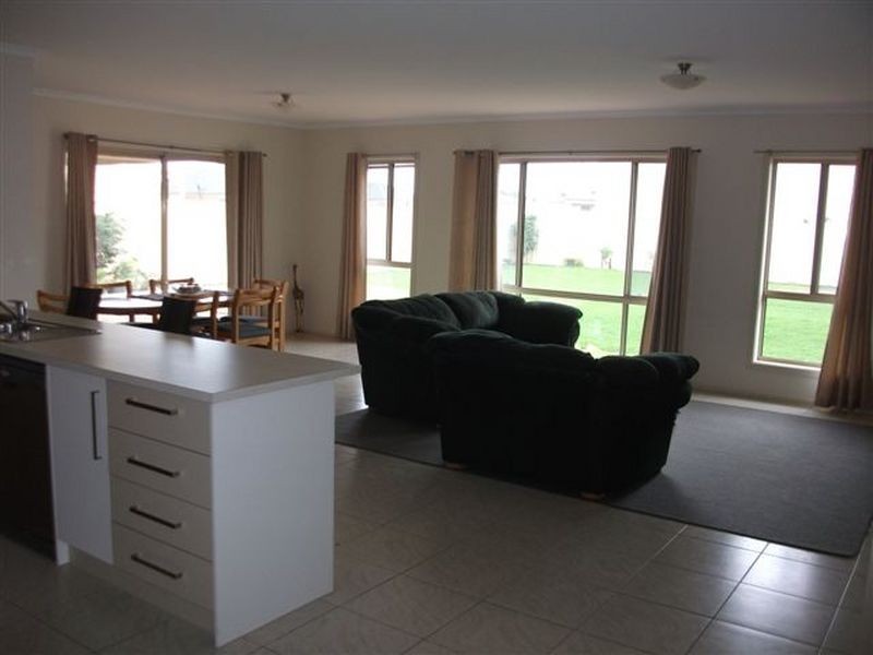 29 Dolphin Boulevard, Aldinga Beach SA 5173