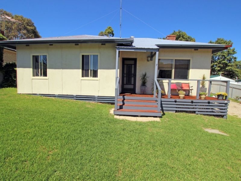 7 Clyde Terrace, Mount Compass SA 5210