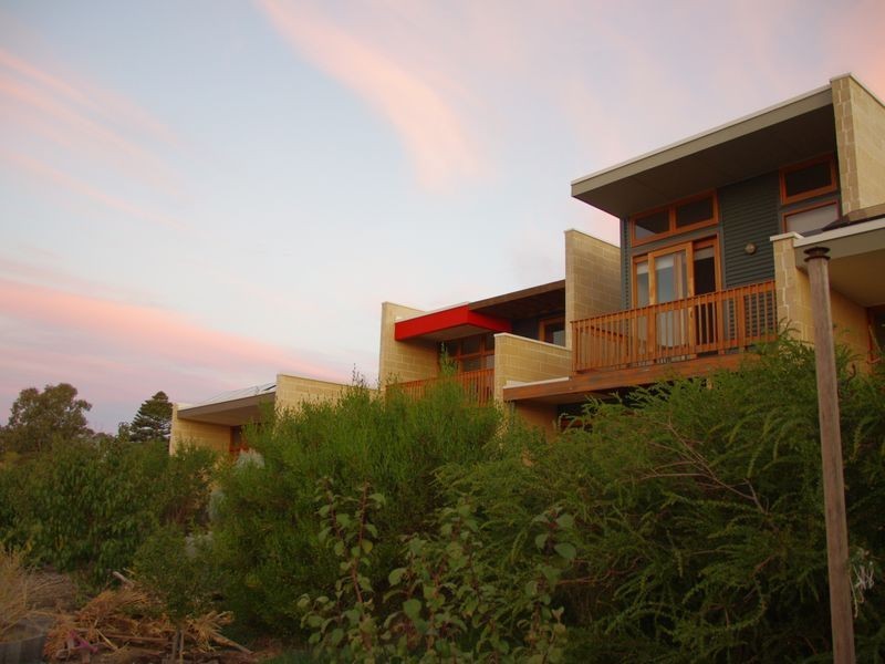 9 Tetragonia Walk, Aldinga Beach SA 5173