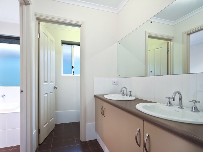 21 Aquamarine Avenue, Aldinga Beach SA 5173